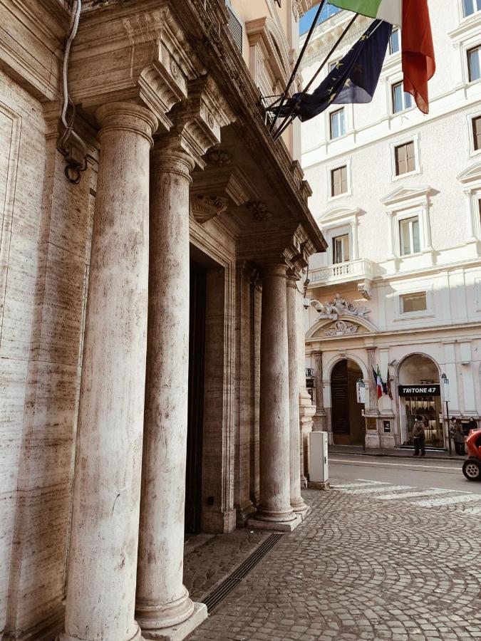 Residenza Tritone Luxury Guest House Trevi Fountain 로마 외부 사진