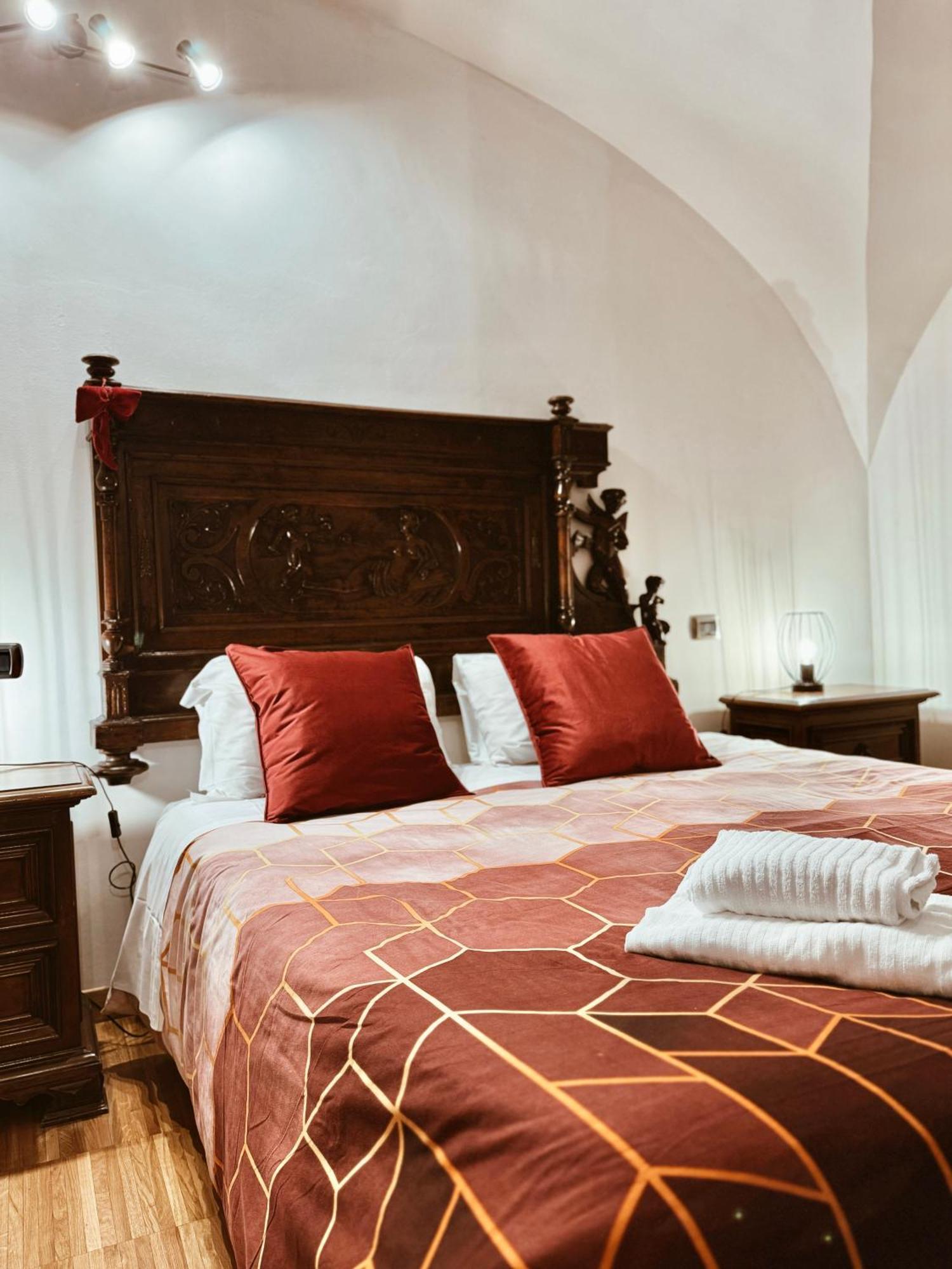 Residenza Tritone Luxury Guest House Trevi Fountain 로마 외부 사진