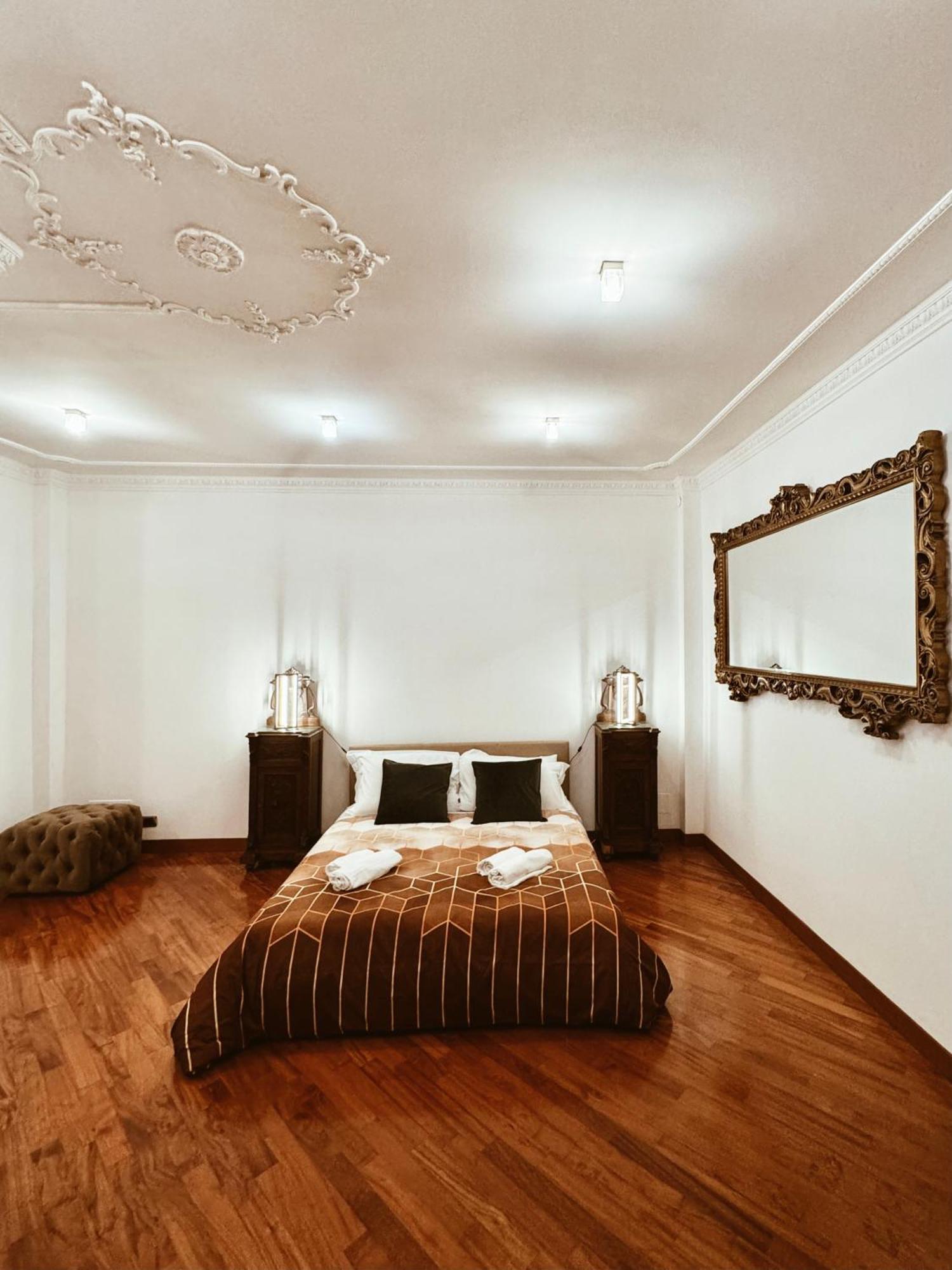 Residenza Tritone Luxury Guest House Trevi Fountain 로마 외부 사진