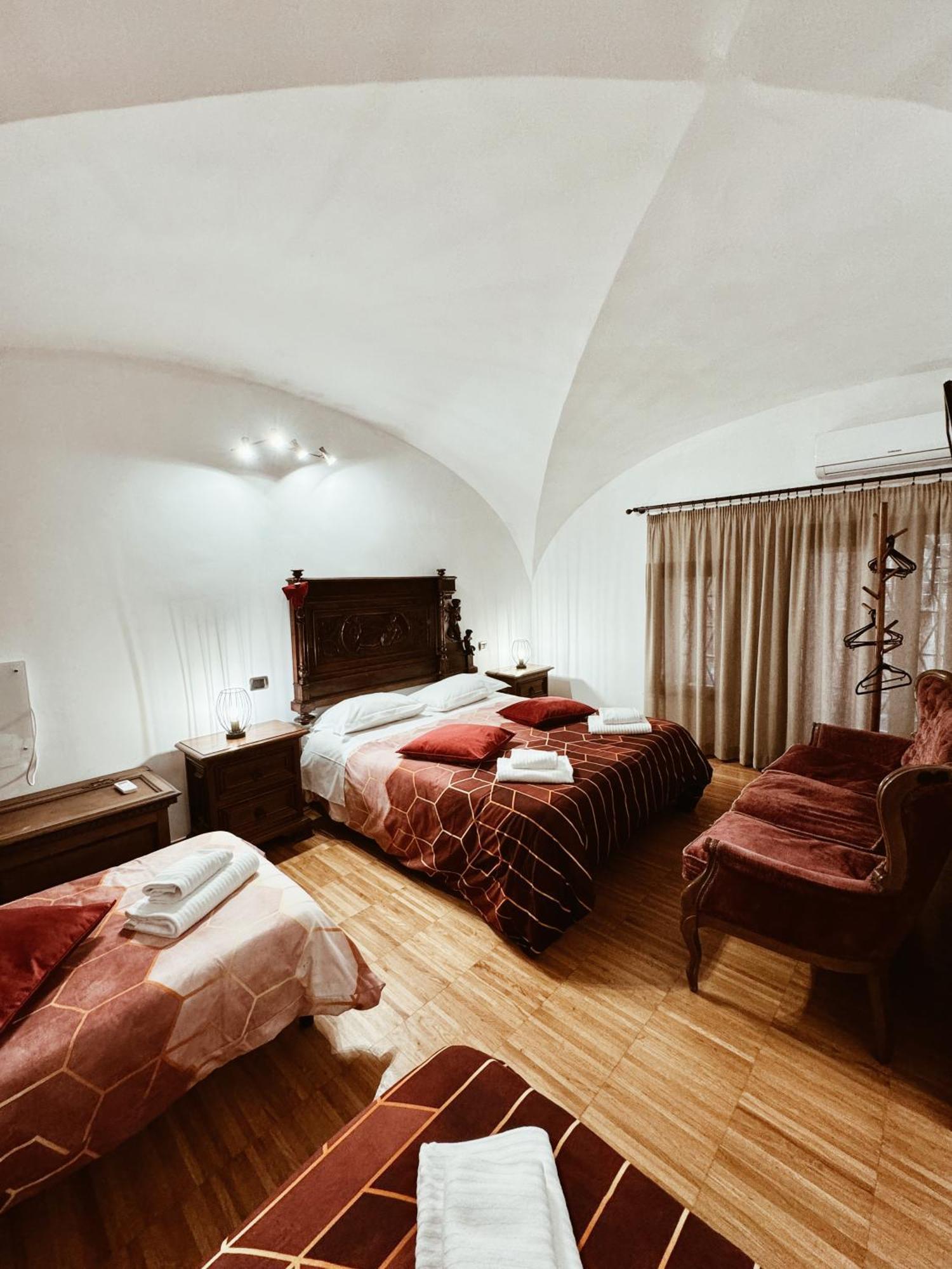 Residenza Tritone Luxury Guest House Trevi Fountain 로마 외부 사진