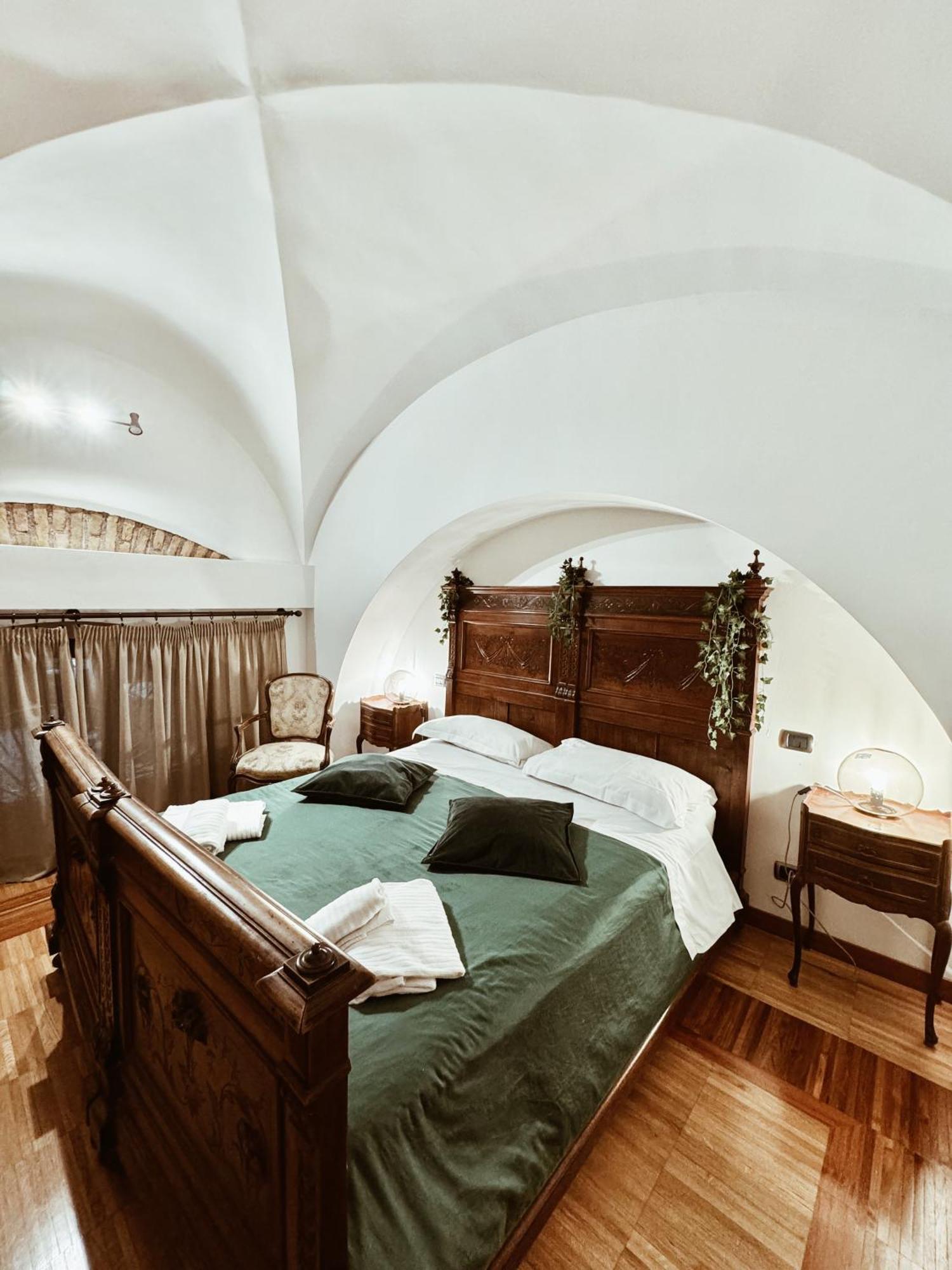 Residenza Tritone Luxury Guest House Trevi Fountain 로마 외부 사진