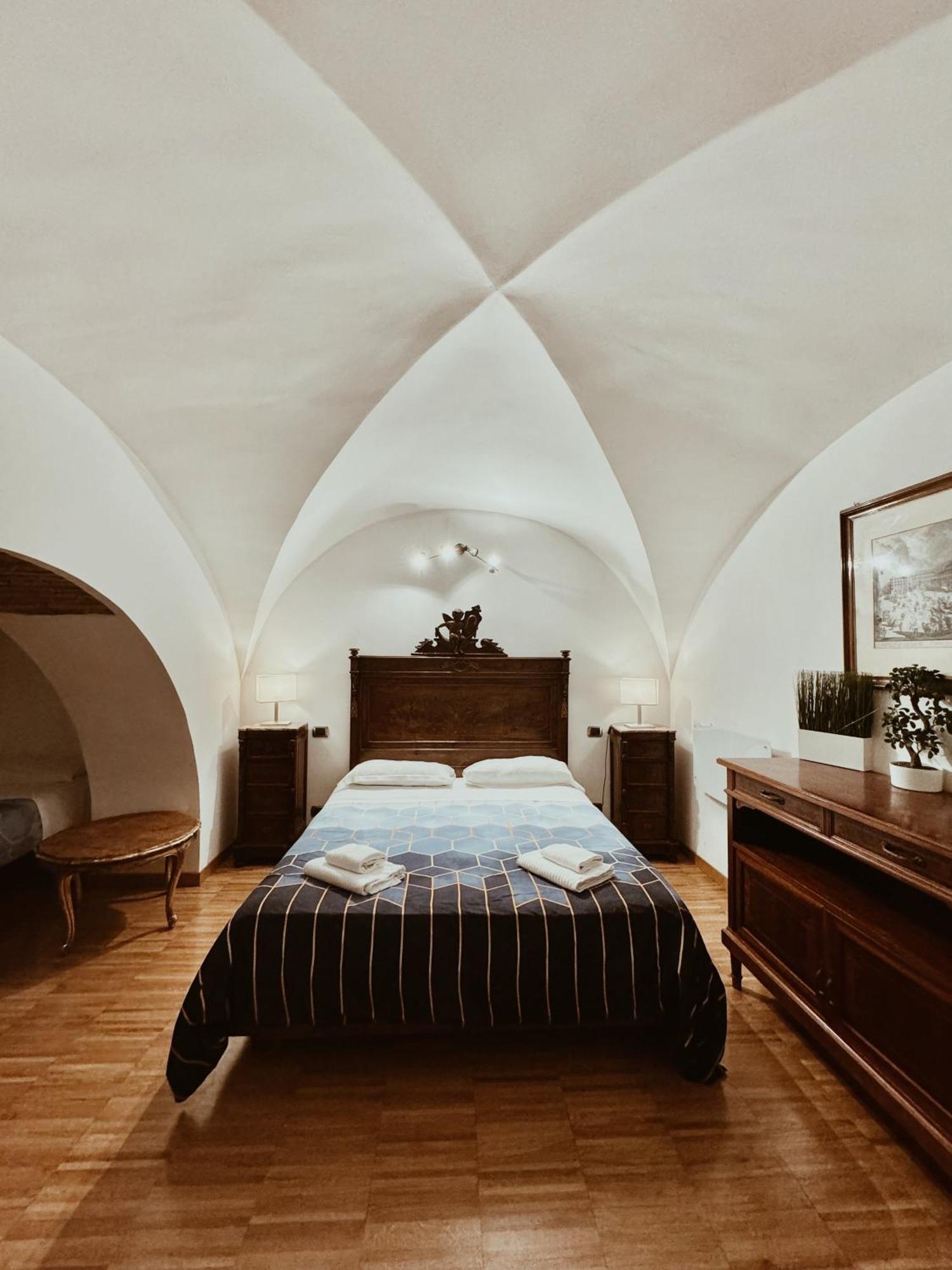 Residenza Tritone Luxury Guest House Trevi Fountain 로마 외부 사진