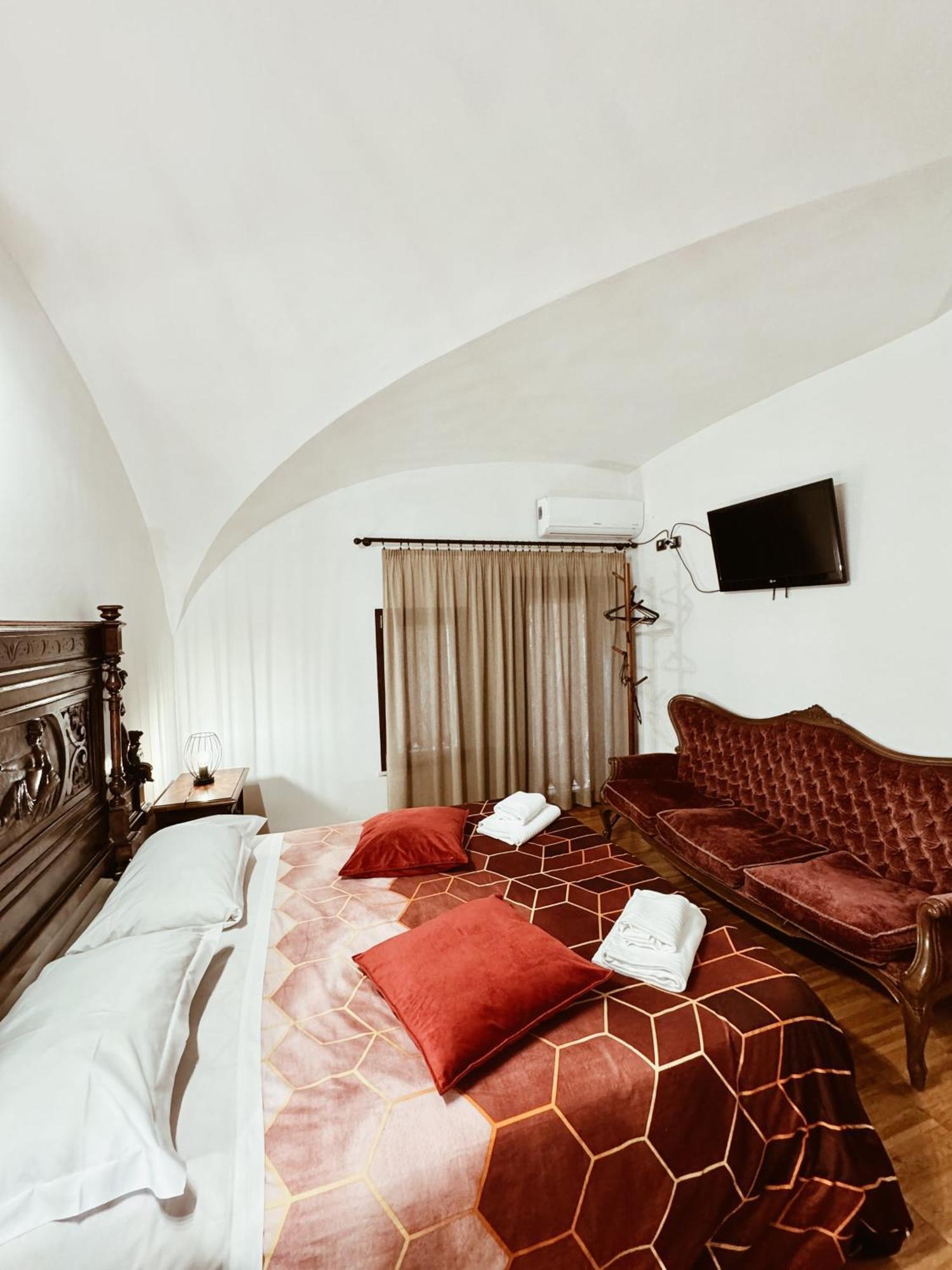 Residenza Tritone Luxury Guest House Trevi Fountain 로마 외부 사진